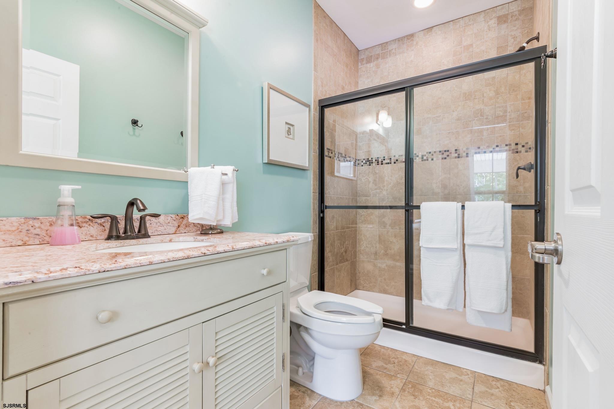 Egg Harbor Township, New Jersey 08234, United States, 9 Bedrooms Bedrooms, ,7 BathroomsBathrooms,Residential,Active,233334