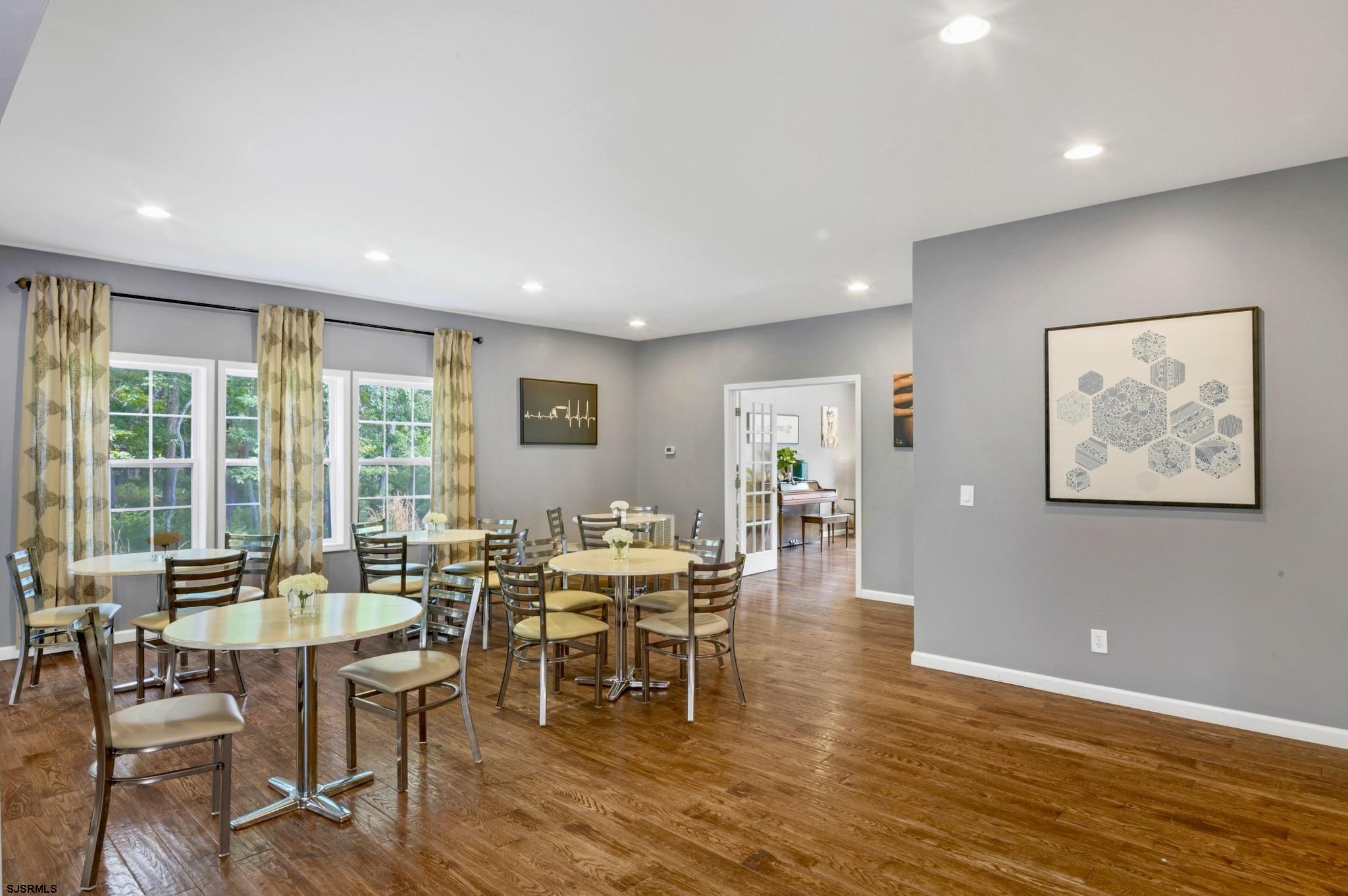 Egg Harbor Township, New Jersey 08234, United States, 9 Bedrooms Bedrooms, ,7 BathroomsBathrooms,Residential,Active,233334