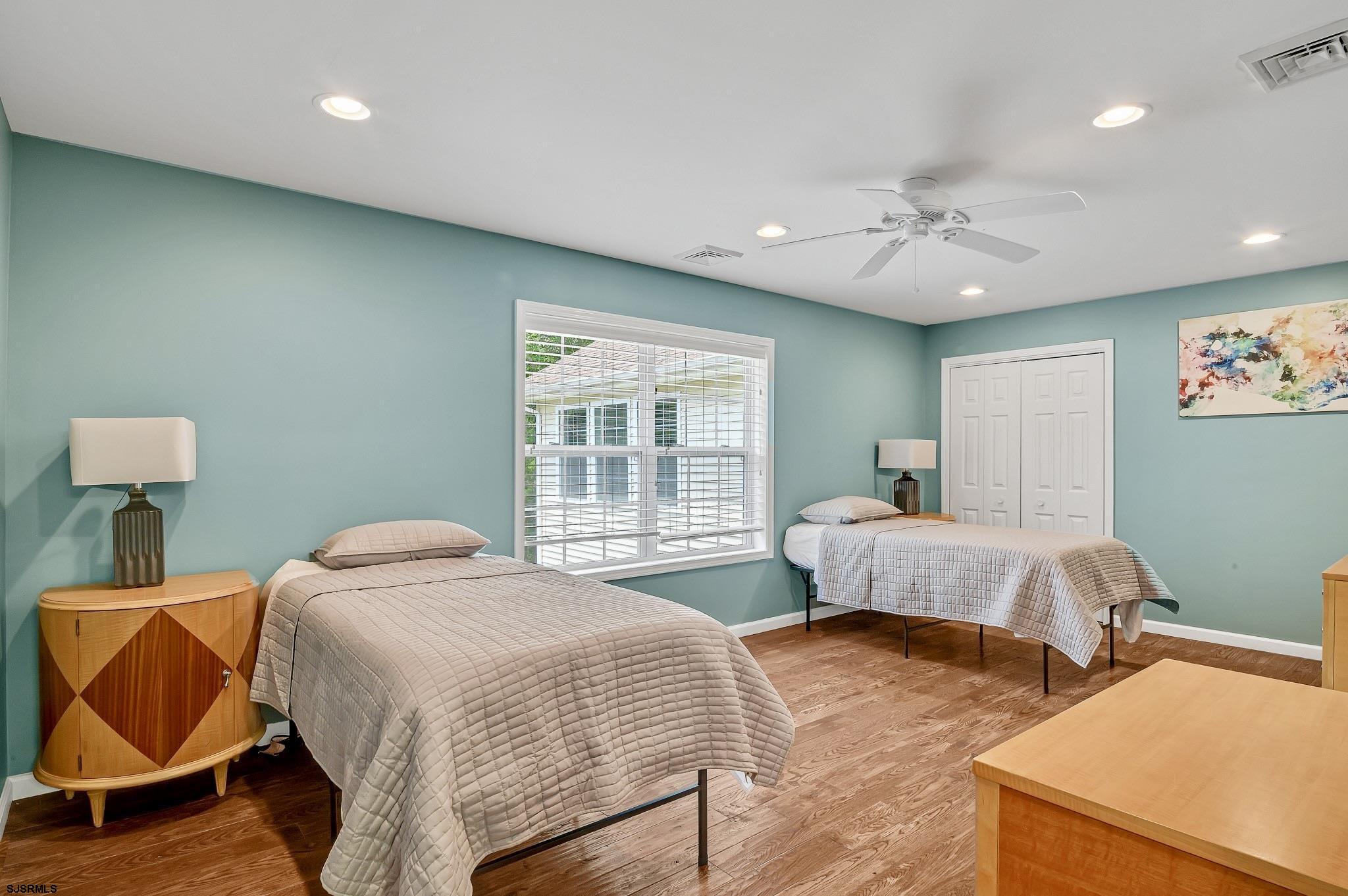 Egg Harbor Township, New Jersey 08234, United States, 9 Bedrooms Bedrooms, ,7 BathroomsBathrooms,Residential,Active,233334