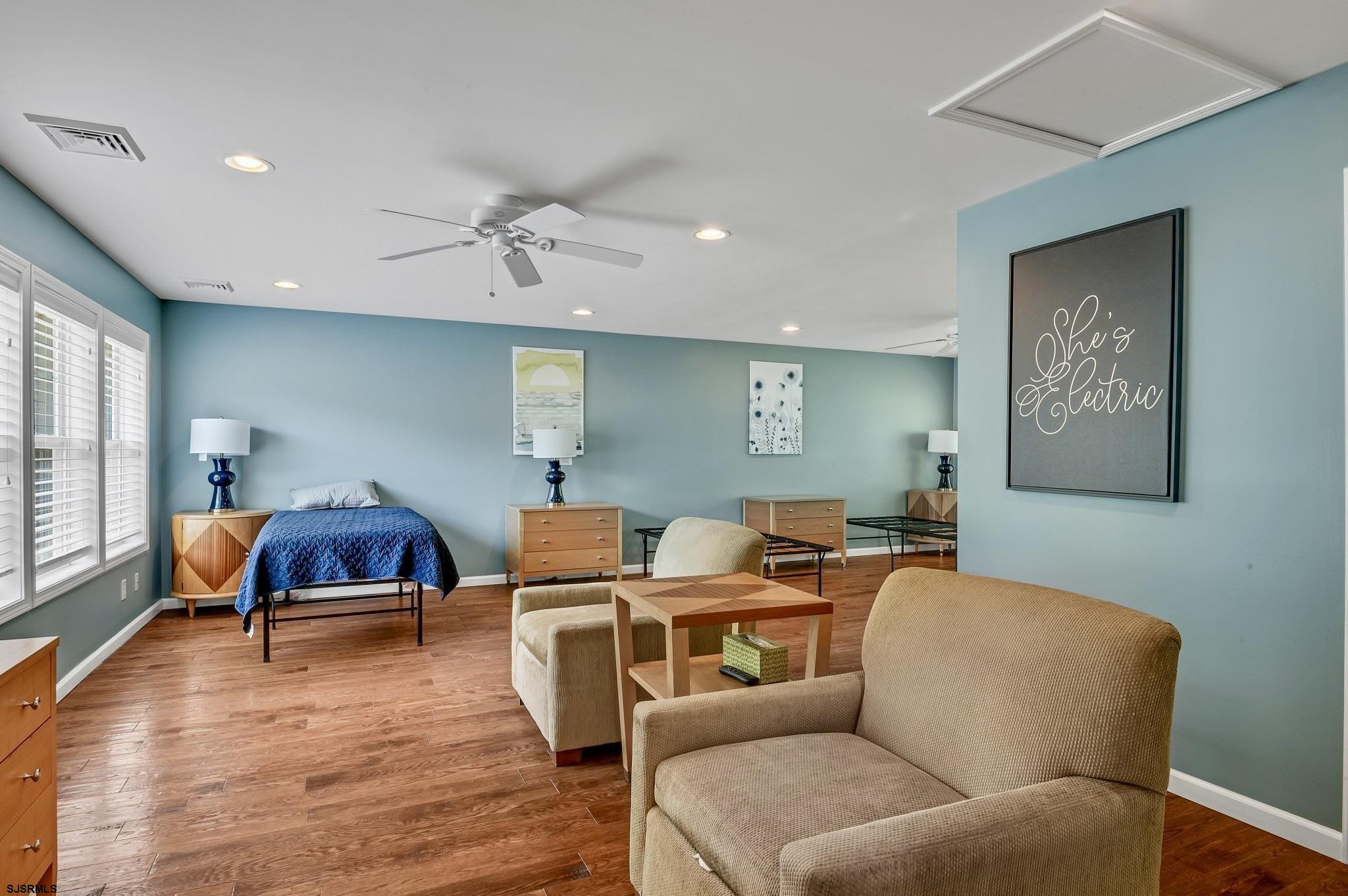 Egg Harbor Township, New Jersey 08234, United States, 9 Bedrooms Bedrooms, ,7 BathroomsBathrooms,Residential,Active,233334