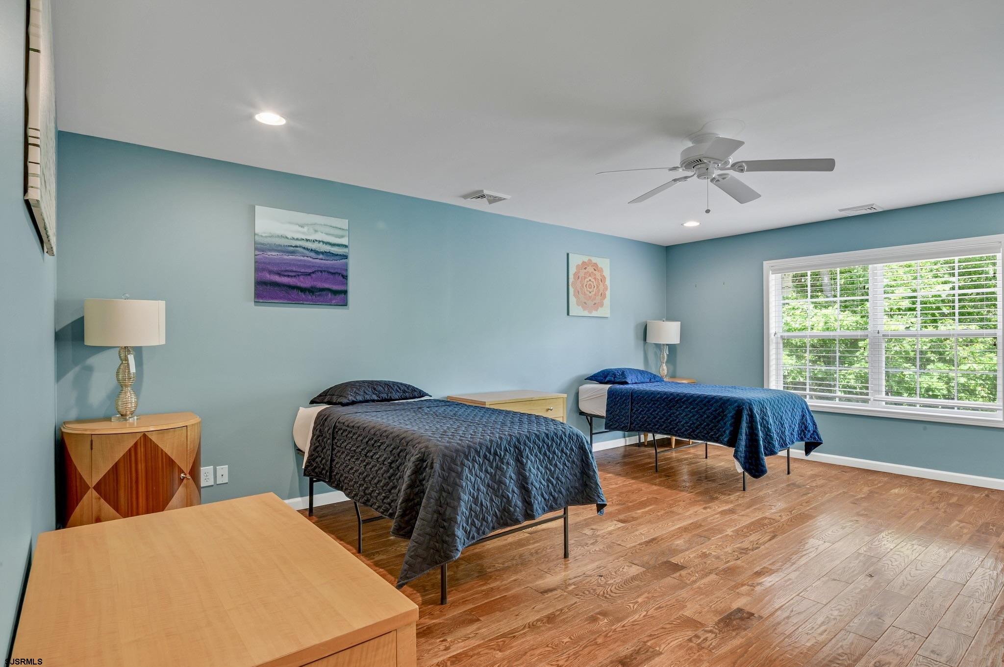 Egg Harbor Township, New Jersey 08234, United States, 9 Bedrooms Bedrooms, ,7 BathroomsBathrooms,Residential,Active,233334