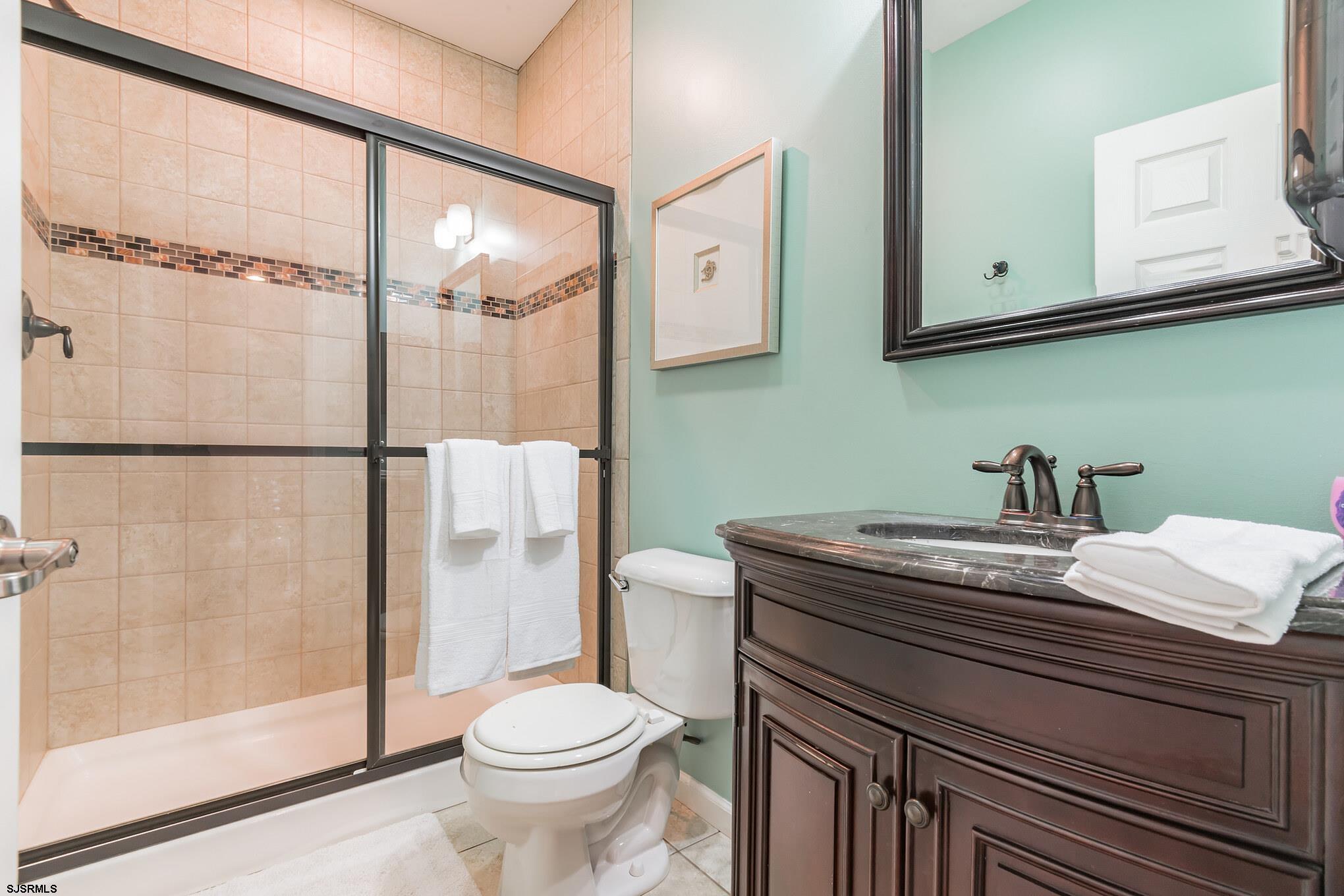 Egg Harbor Township, New Jersey 08234, United States, 9 Bedrooms Bedrooms, ,7 BathroomsBathrooms,Residential,Active,233334