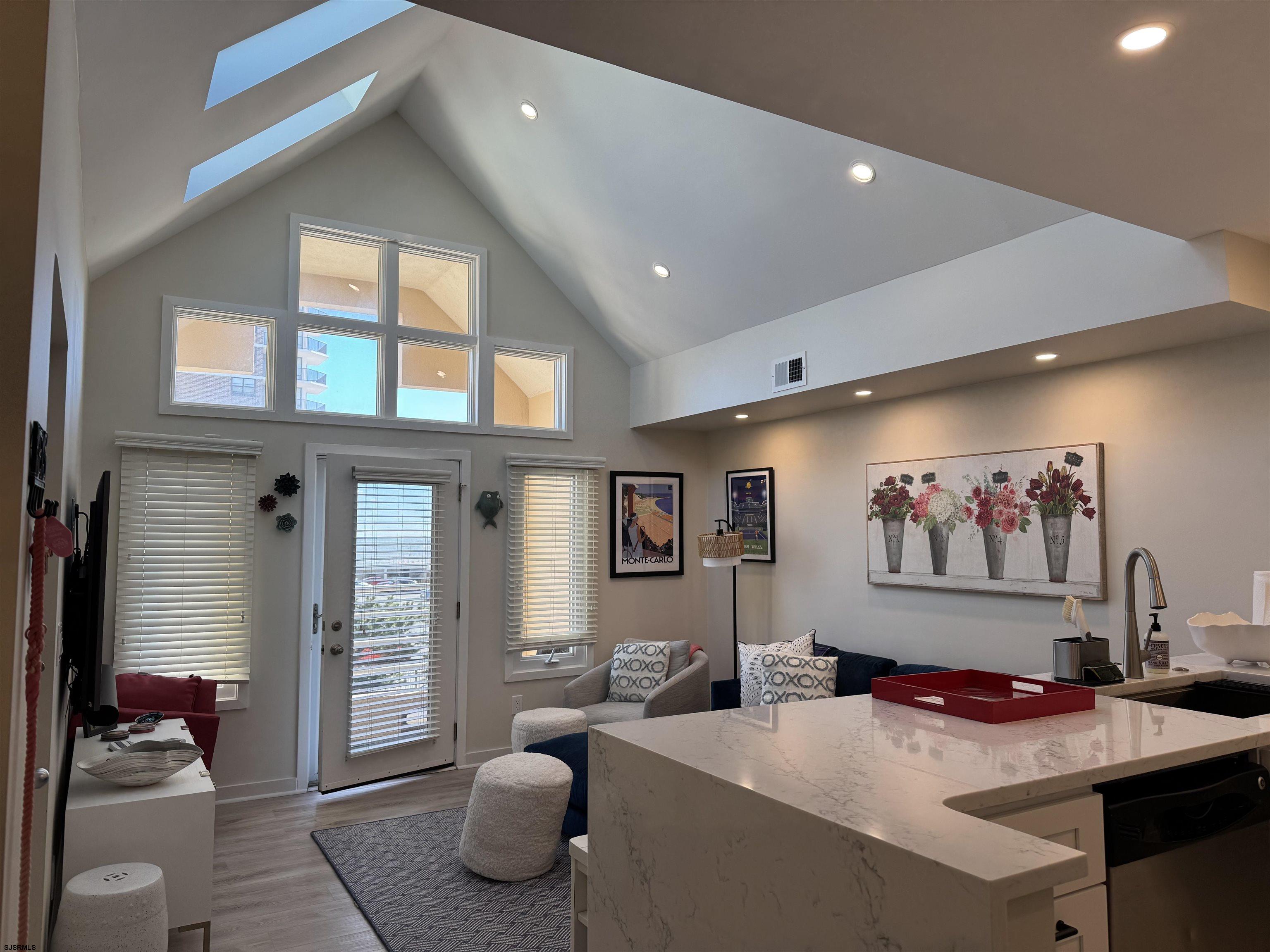 Margate, New Jersey 08402, United States, 2 Bedrooms Bedrooms, ,2 BathroomsBathrooms,Residential,Active,239831