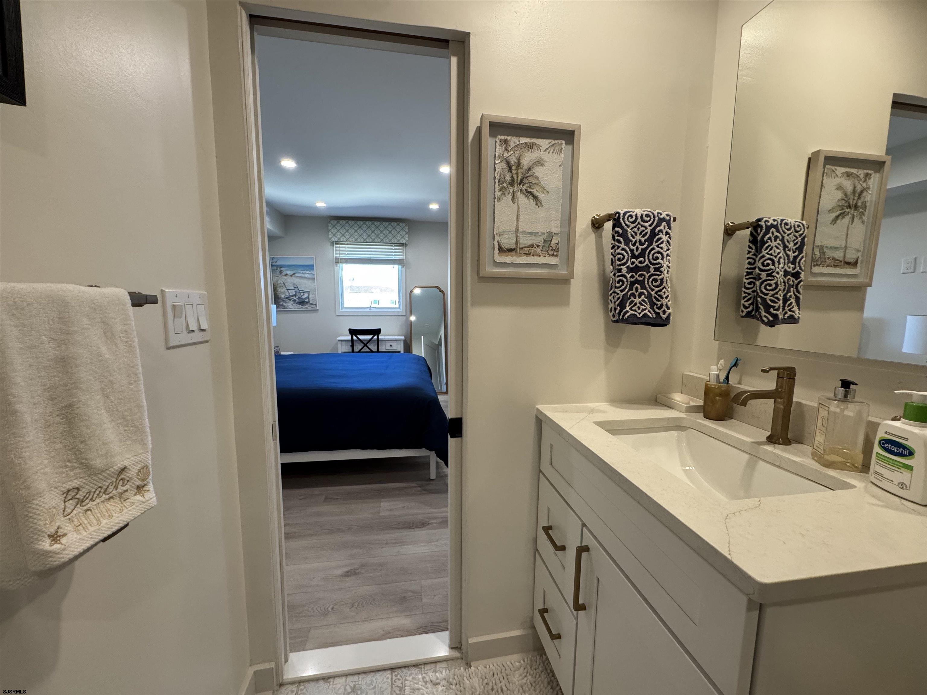 Margate, New Jersey 08402, United States, 2 Bedrooms Bedrooms, ,2 BathroomsBathrooms,Residential,Active,239831