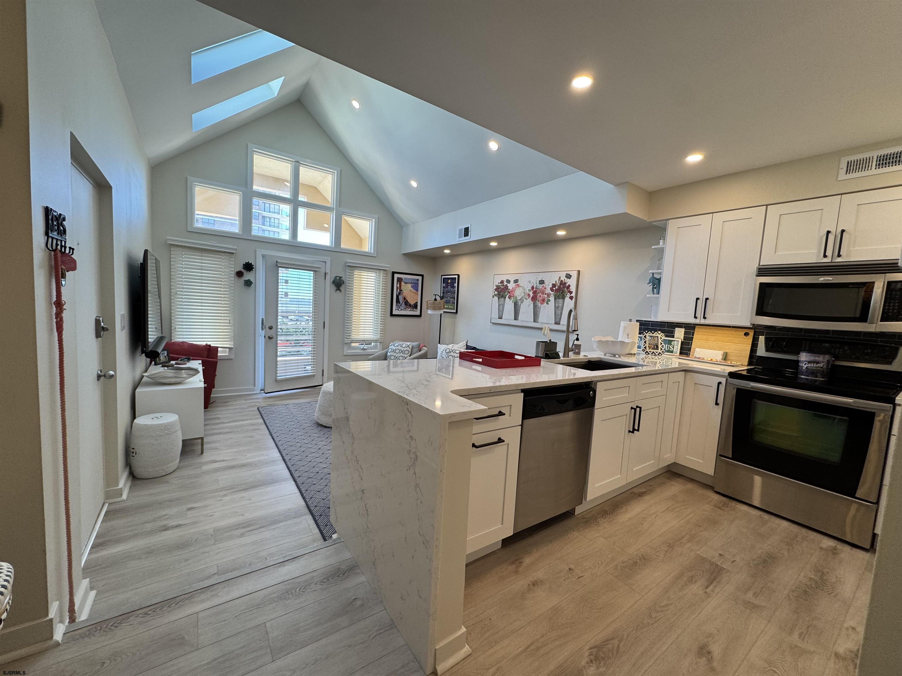 Margate, New Jersey 08402, United States, 2 Bedrooms Bedrooms, ,2 BathroomsBathrooms,Residential,Active,239831