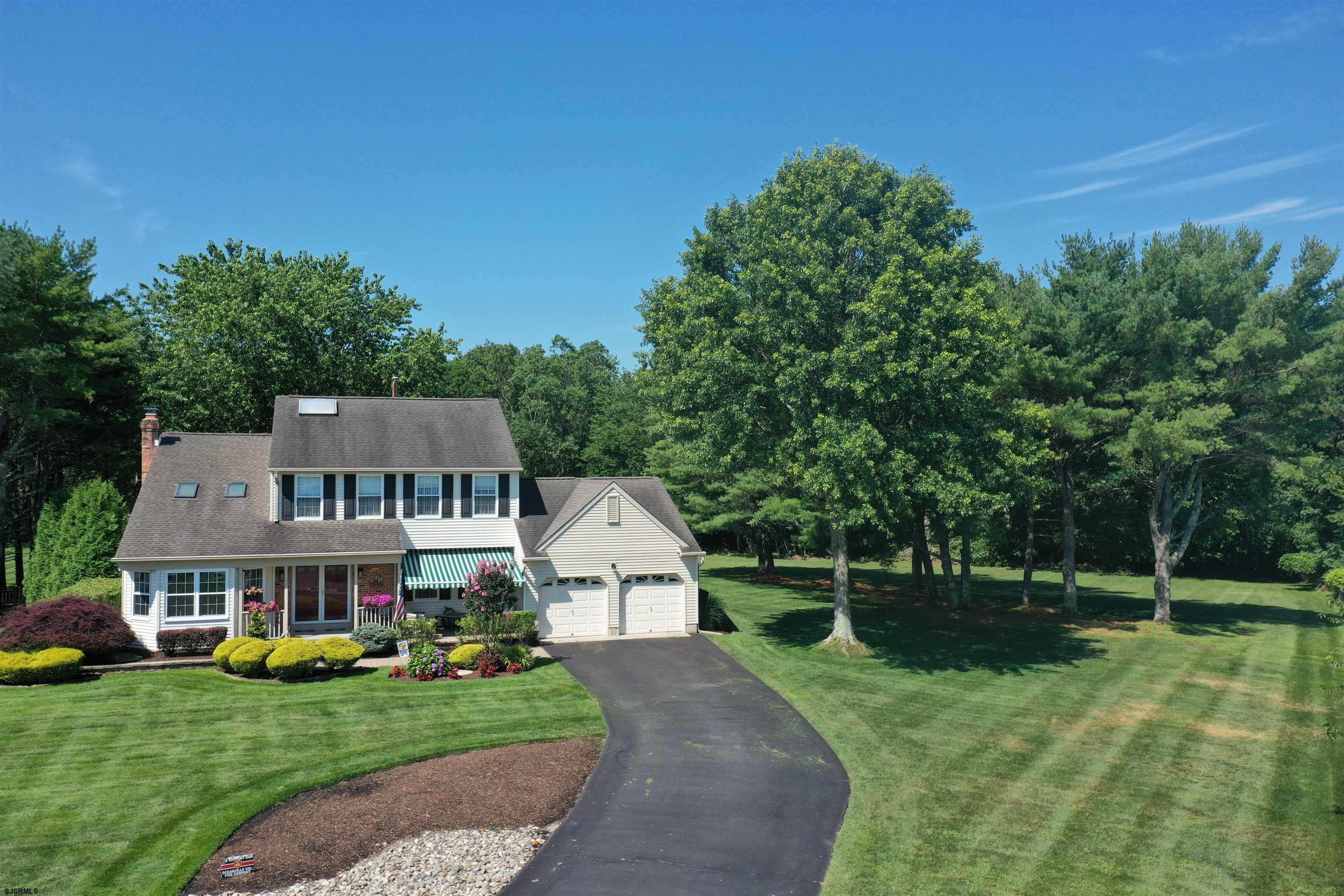320 Kelly Dr
