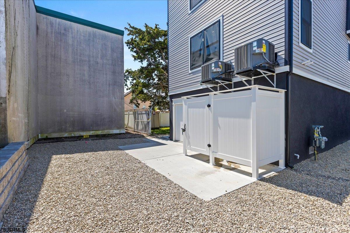 Ventnor, New Jersey 08406, United States, 4 Bedrooms Bedrooms, ,5 BathroomsBathrooms,Residential,Active,121769