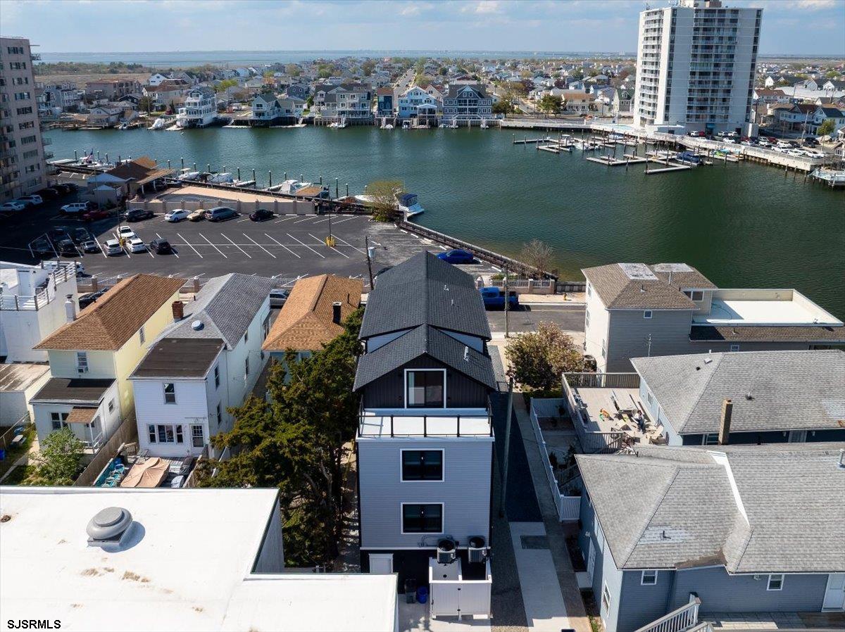 Ventnor, New Jersey 08406, United States, 4 Bedrooms Bedrooms, ,5 BathroomsBathrooms,Residential,Active,121769