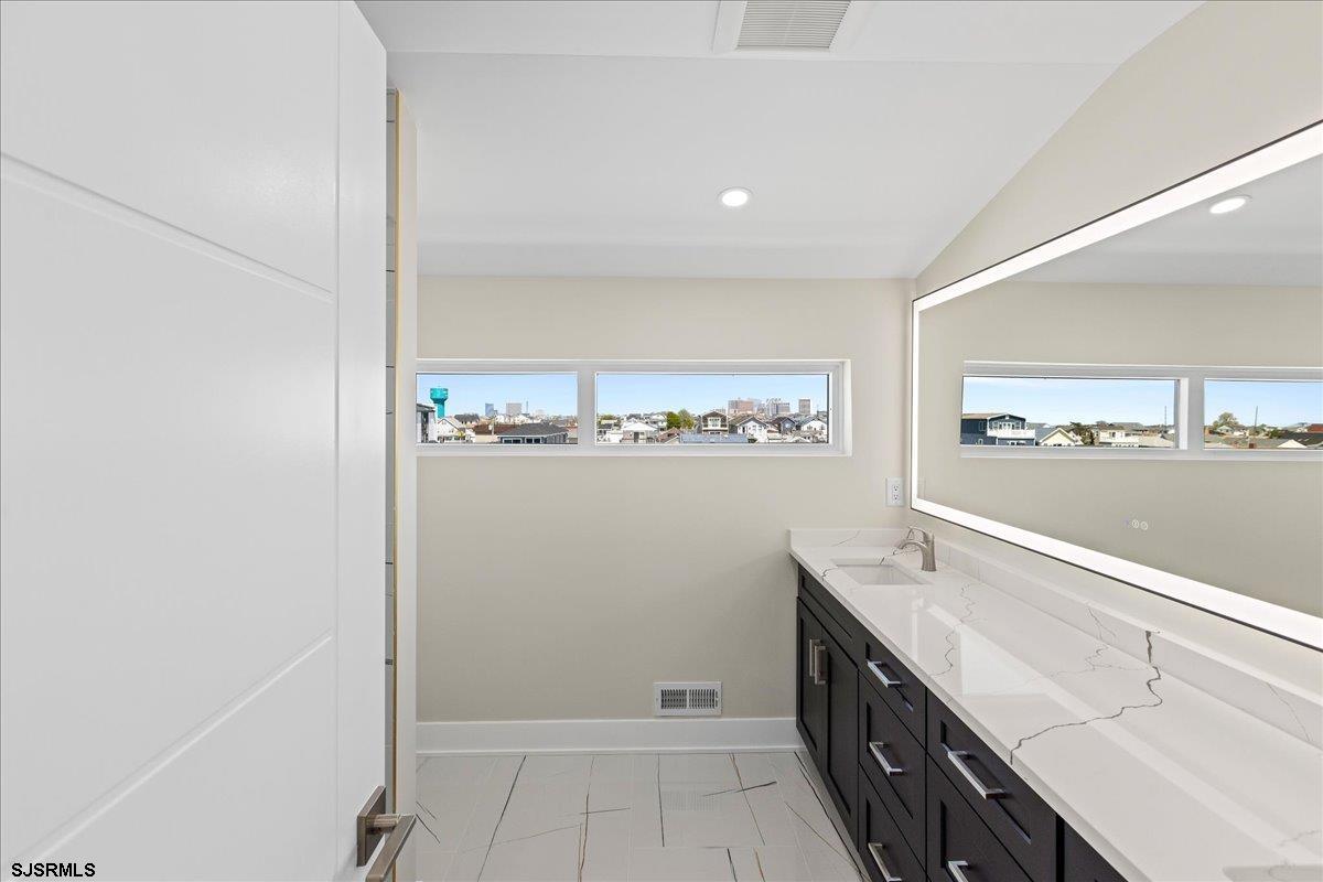 Ventnor, New Jersey 08406, United States, 4 Bedrooms Bedrooms, ,5 BathroomsBathrooms,Residential,Active,121769