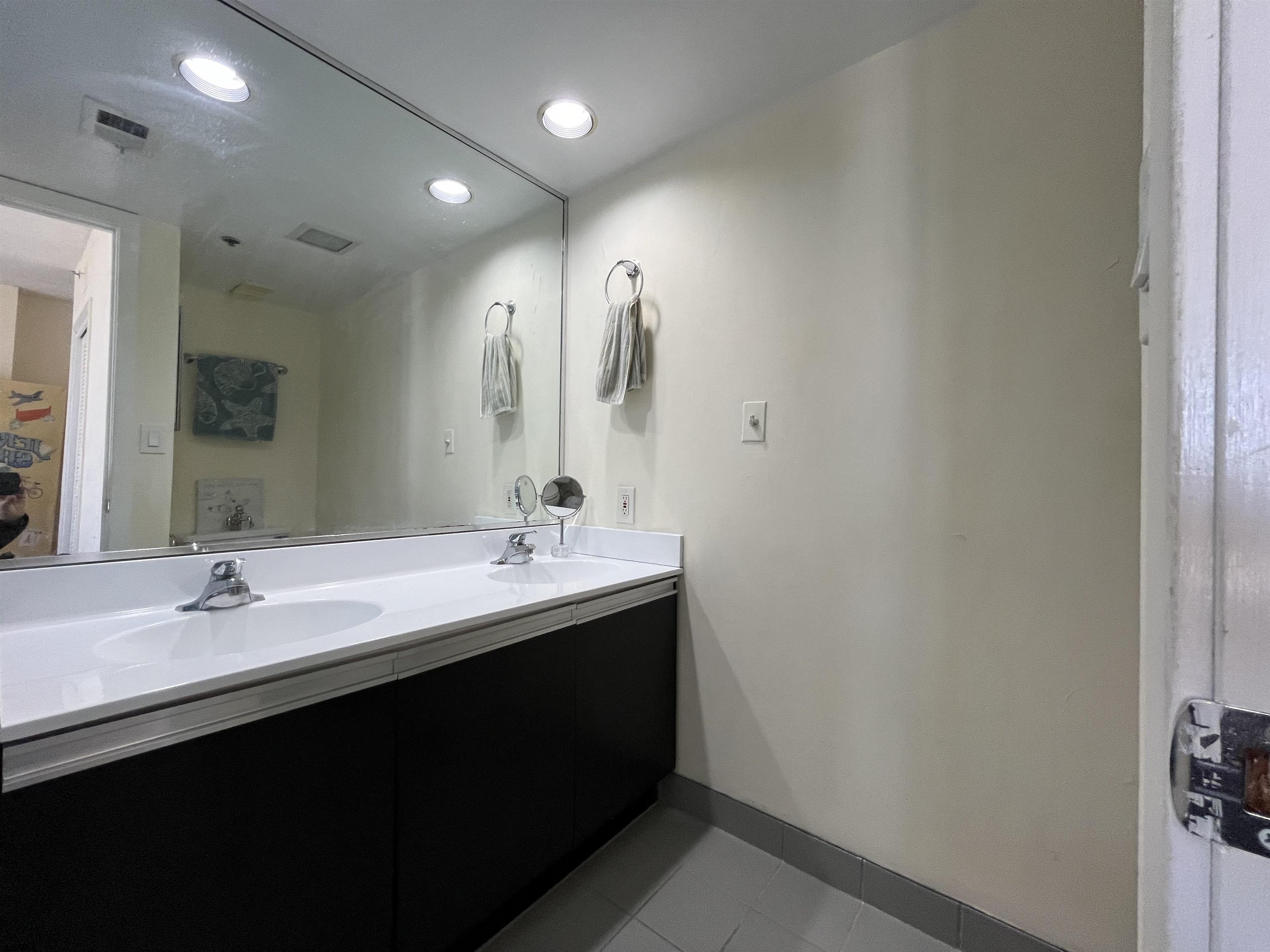 Atlantic City, New Jersey 08401, United States, 1 Bedroom Bedrooms, ,2 BathroomsBathrooms,Residential,Active,2862