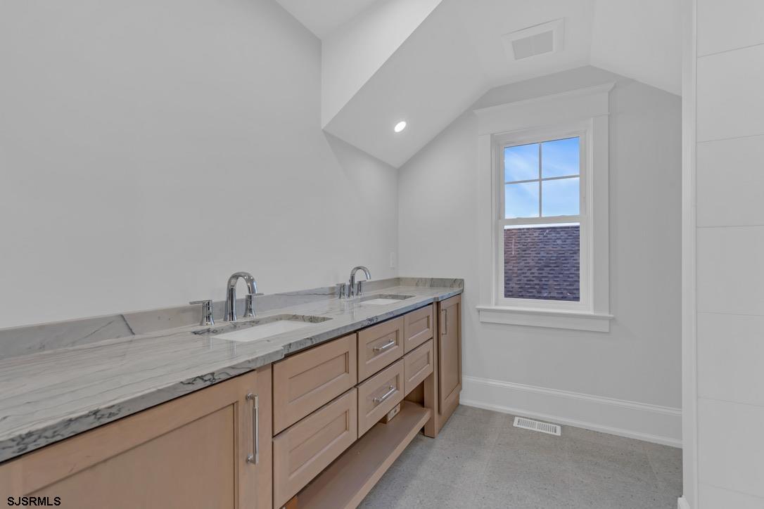 Ocean City, New Jersey 08226, United States, 5 Bedrooms Bedrooms, ,4 BathroomsBathrooms,Residential,Active,183364