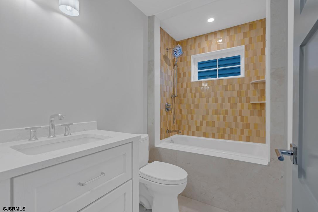 Ocean City, New Jersey 08226, United States, 5 Bedrooms Bedrooms, ,4 BathroomsBathrooms,Residential,Active,183364