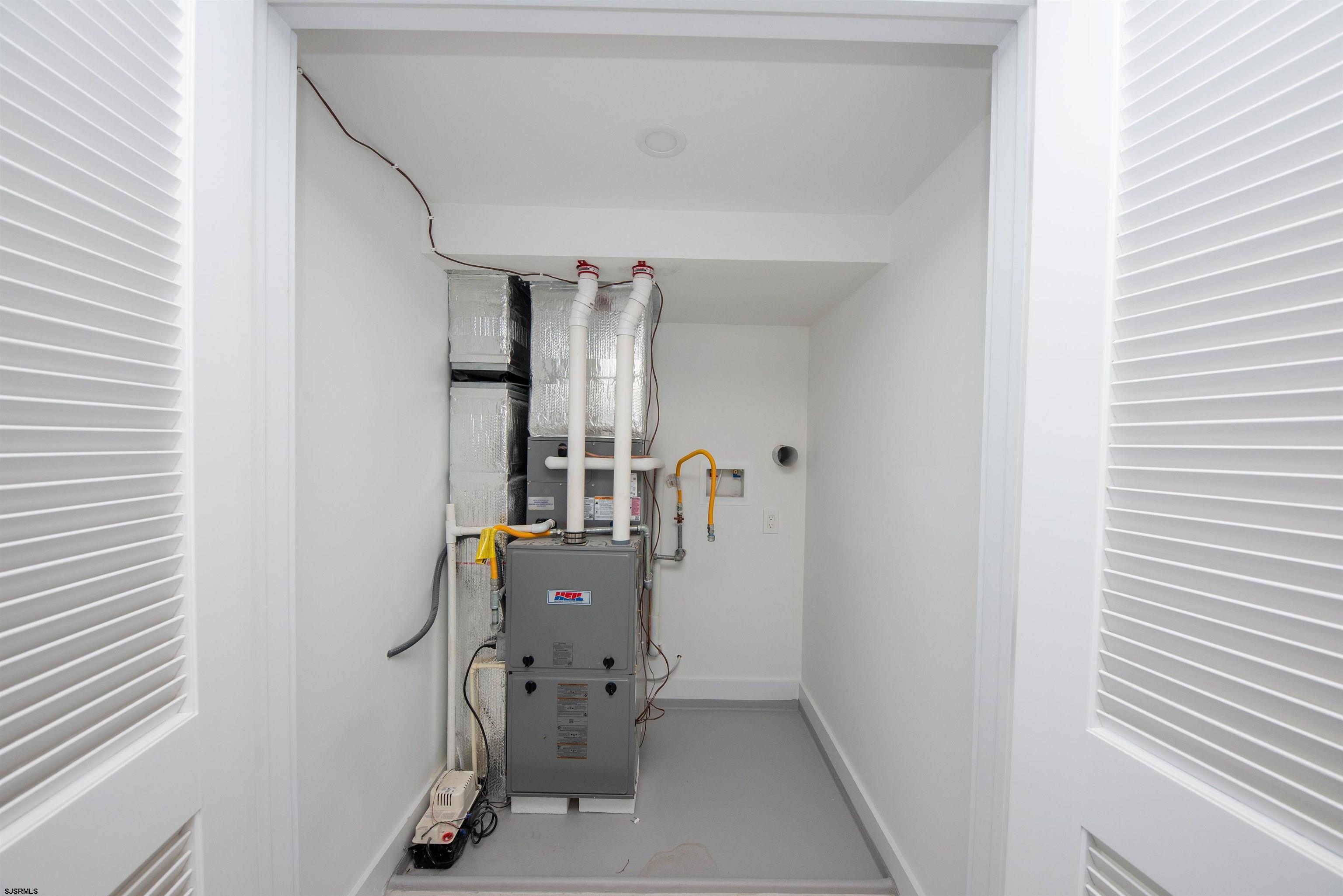 Ocean City, New Jersey 08226, United States, 5 Bedrooms Bedrooms, ,6 BathroomsBathrooms,Residential,Active,84579