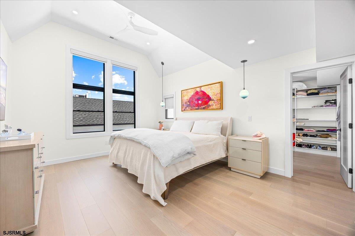 Margate, New Jersey 08402, United States, 6 Bedrooms Bedrooms, ,5 BathroomsBathrooms,Residential,Active,194964