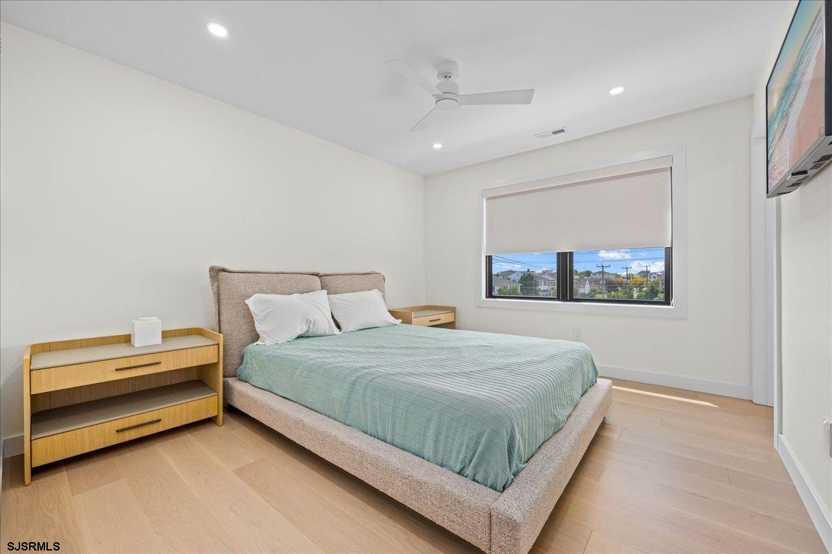 Margate, New Jersey 08402, United States, 6 Bedrooms Bedrooms, ,5 BathroomsBathrooms,Residential,Active,194964