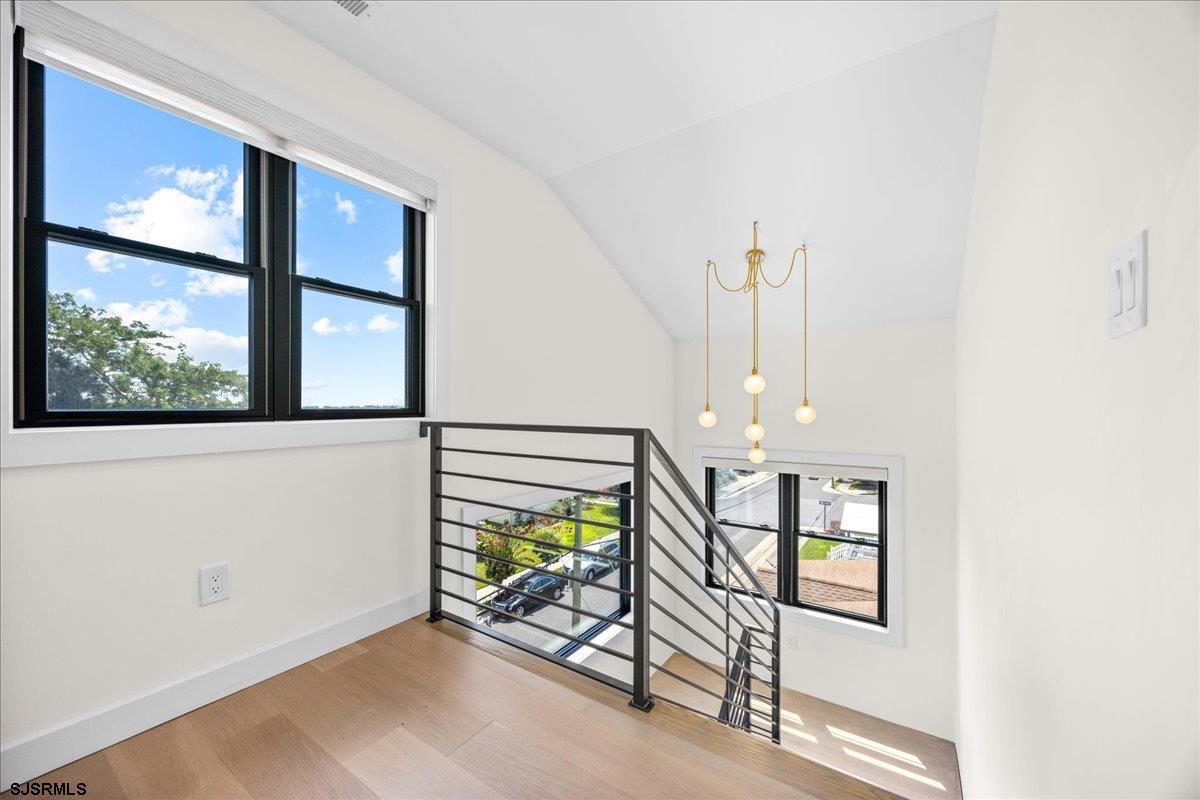 Margate, New Jersey 08402, United States, 6 Bedrooms Bedrooms, ,5 BathroomsBathrooms,Residential,Active,194964