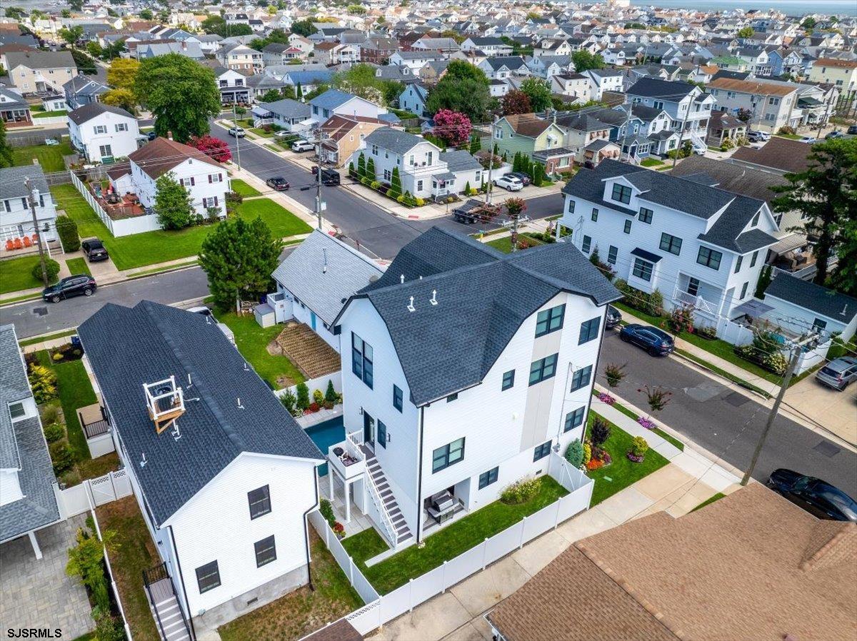 Margate, New Jersey 08402, United States, 6 Bedrooms Bedrooms, ,5 BathroomsBathrooms,Residential,Active,194964