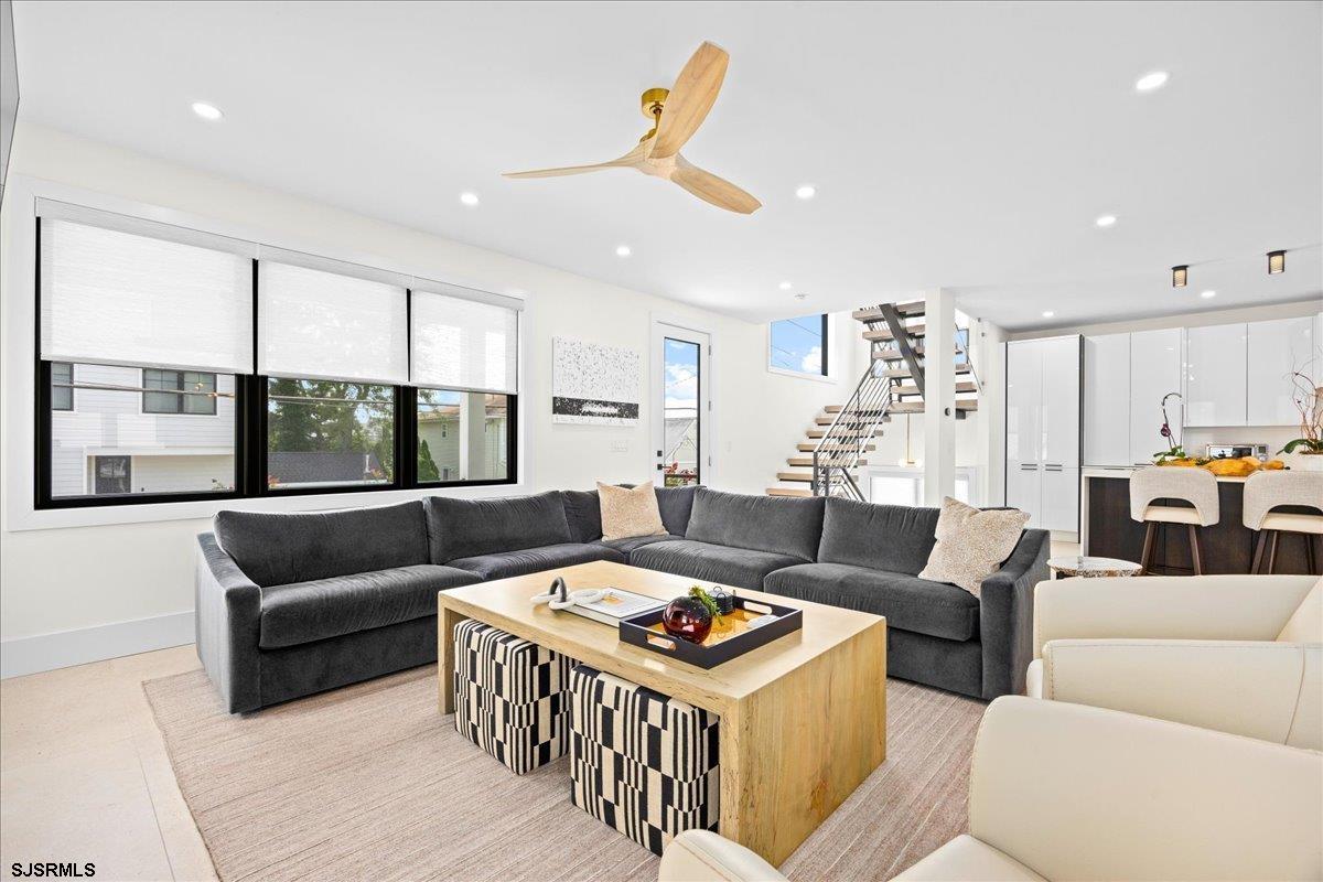 Margate, New Jersey 08402, United States, 6 Bedrooms Bedrooms, ,5 BathroomsBathrooms,Residential,Active,194964