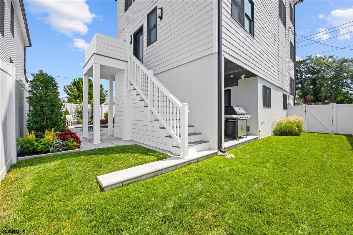 Margate, New Jersey 08402, United States, 6 Bedrooms Bedrooms, ,5 BathroomsBathrooms,Residential,Active,194964