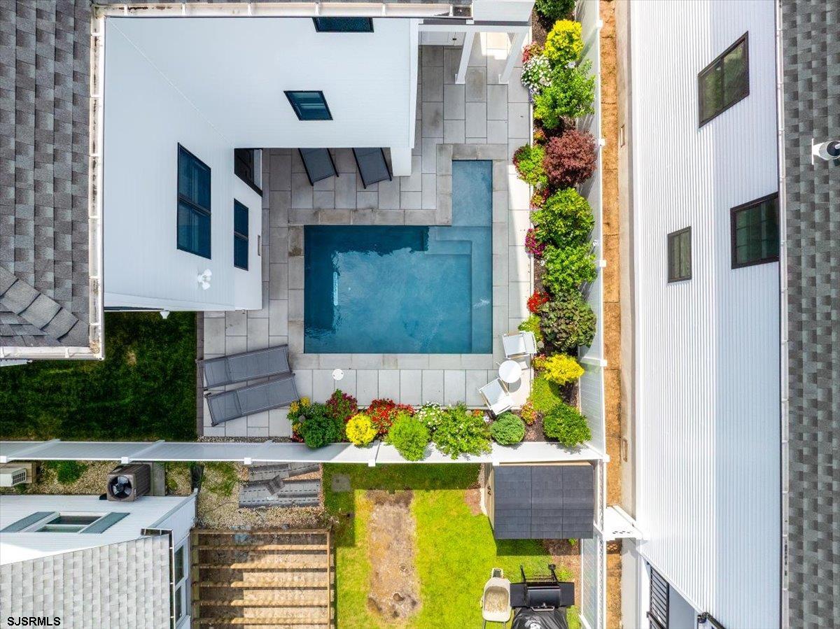 Margate, New Jersey 08402, United States, 6 Bedrooms Bedrooms, ,5 BathroomsBathrooms,Residential,Active,194964