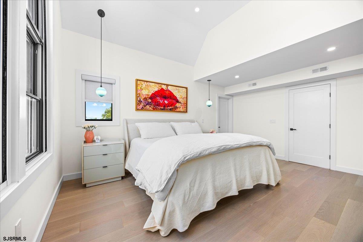 Margate, New Jersey 08402, United States, 6 Bedrooms Bedrooms, ,5 BathroomsBathrooms,Residential,Active,194964