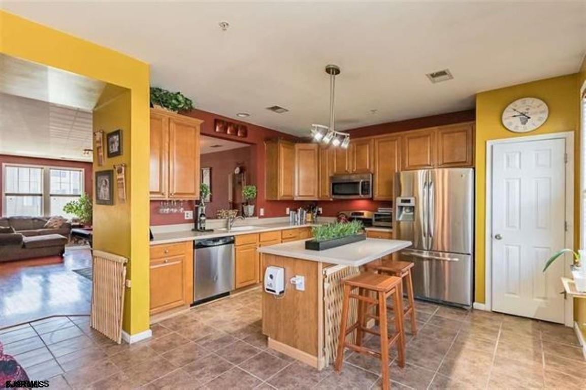 Egg Harbor Township, New Jersey 08234, United States, 3 Bedrooms Bedrooms, ,4 BathroomsBathrooms,Residential,Active,193103