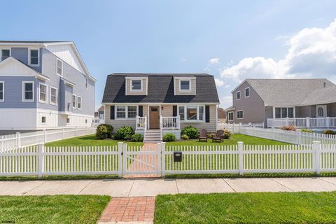 Photo of 5224 Bay Ave, Ocean City, NJ 08226 (MLS # 605129)