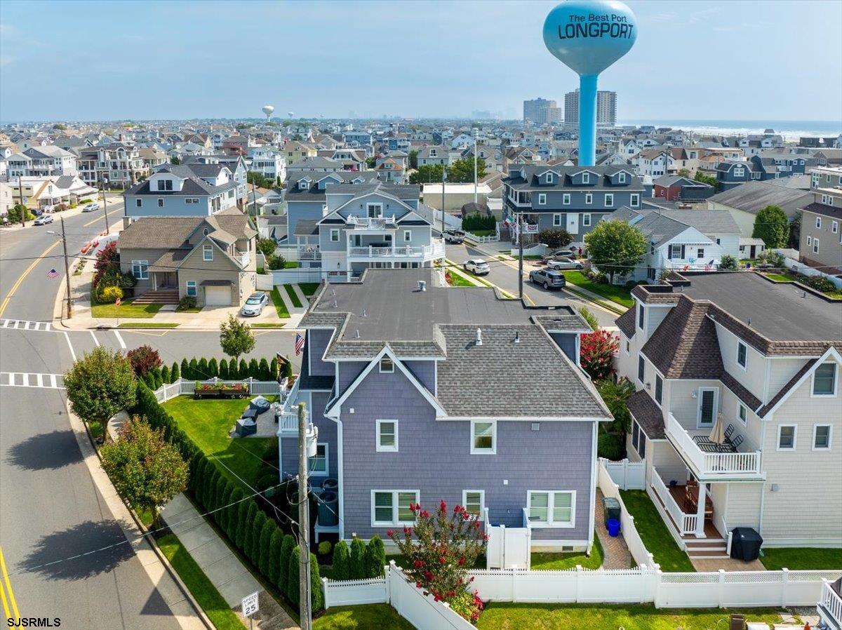 Longport, New Jersey 08403, United States, 5 Bedrooms Bedrooms, ,5 BathroomsBathrooms,Residential,Active,11426