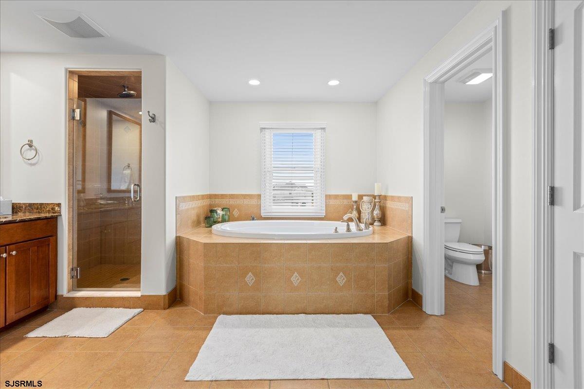 Longport, New Jersey 08403, United States, 5 Bedrooms Bedrooms, ,5 BathroomsBathrooms,Residential,Active,11426