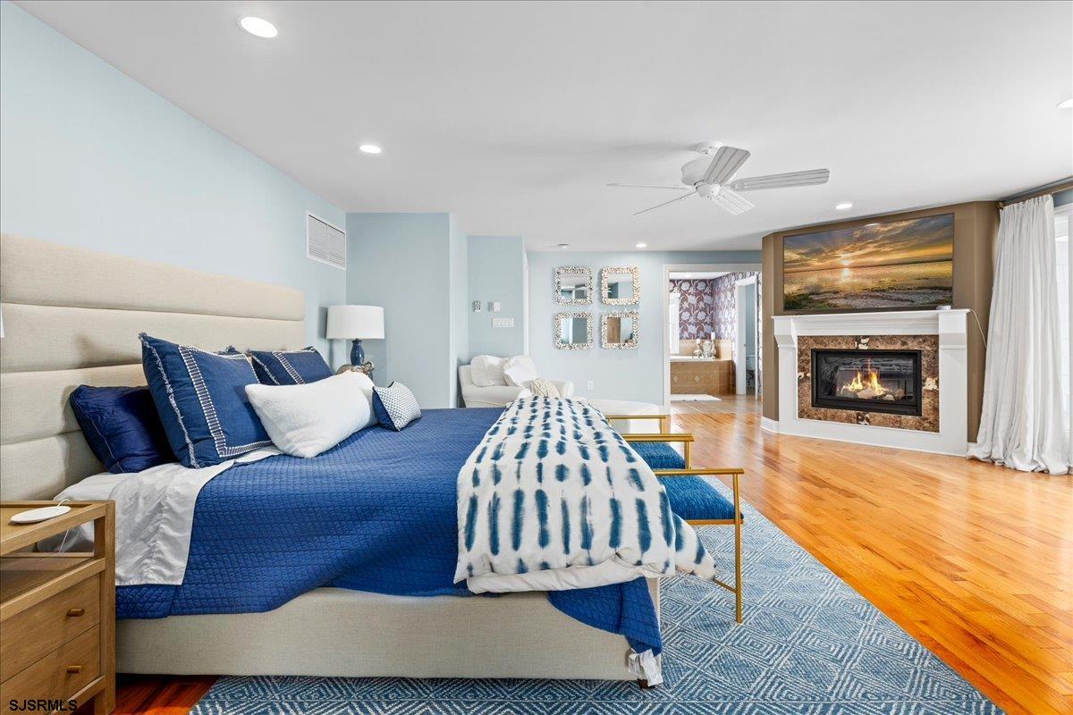 Longport, New Jersey 08403, United States, 5 Bedrooms Bedrooms, ,5 BathroomsBathrooms,Residential,Active,11426