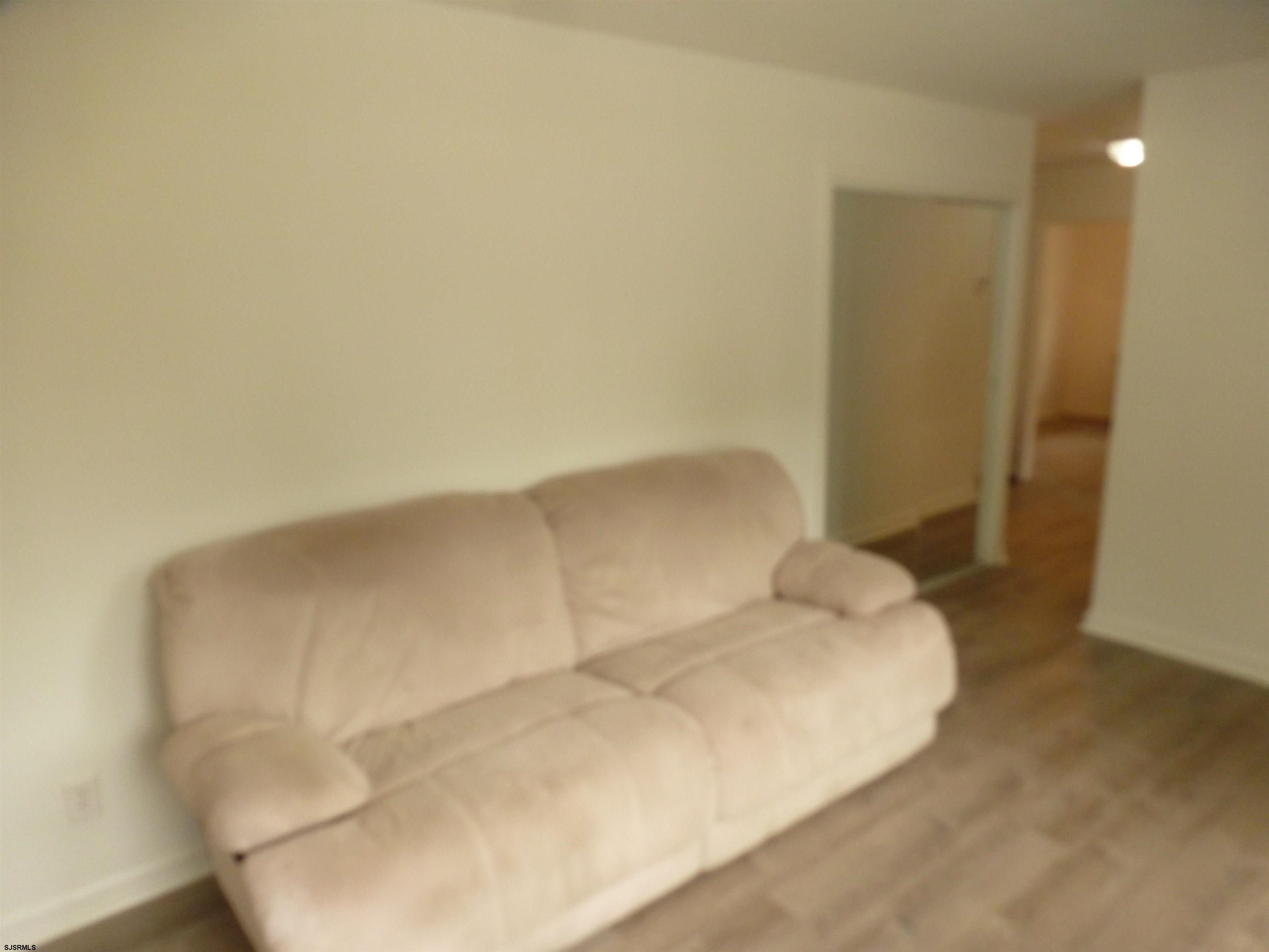 Mays Landing, New Jersey 08330, United States, 3 Bedrooms Bedrooms, ,1 BathroomBathrooms,Residential,Pending,40300