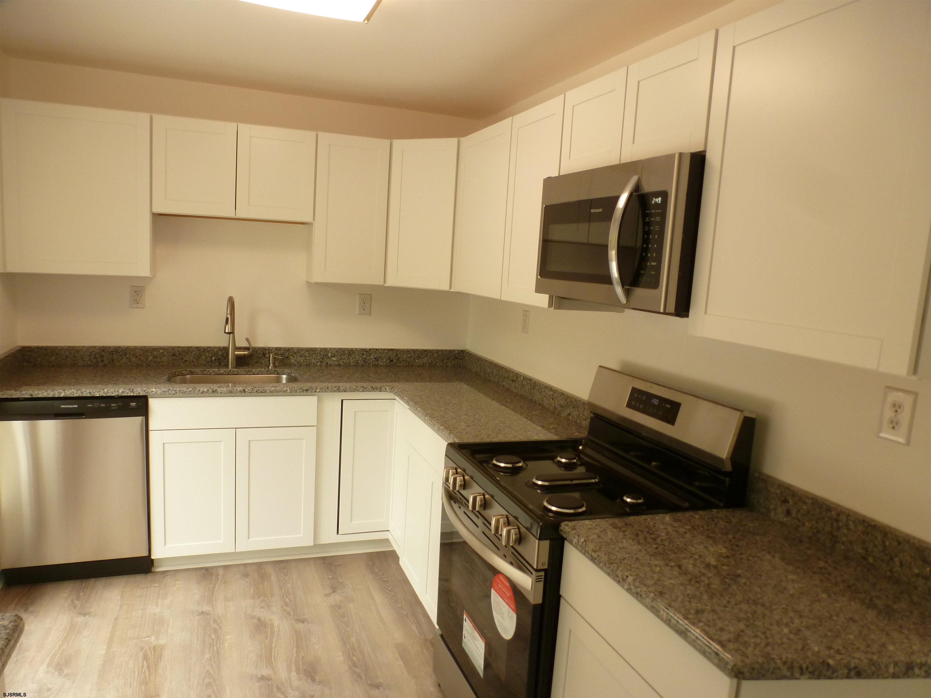 Mays Landing, New Jersey 08330, United States, 3 Bedrooms Bedrooms, ,1 BathroomBathrooms,Residential,Pending,40300