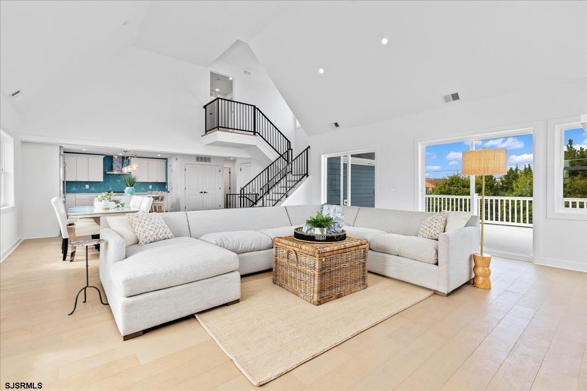 Margate, New Jersey 08402, United States, 5 Bedrooms Bedrooms, ,6 BathroomsBathrooms,Residential,Active,13247