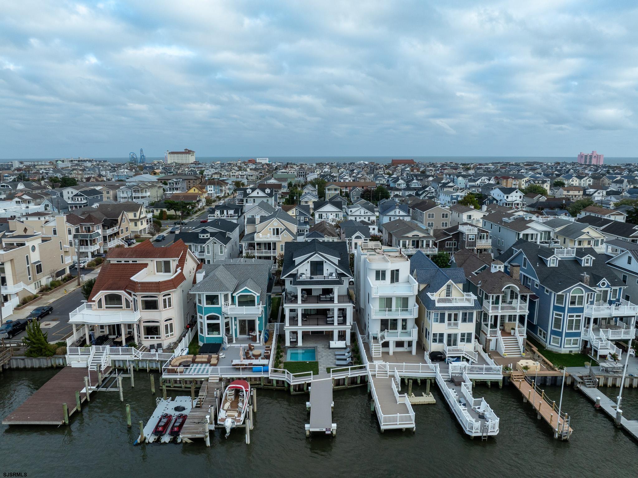 Ocean City, New Jersey 08226, United States, 6 Bedrooms Bedrooms, ,7 BathroomsBathrooms,Residential,Active,236516