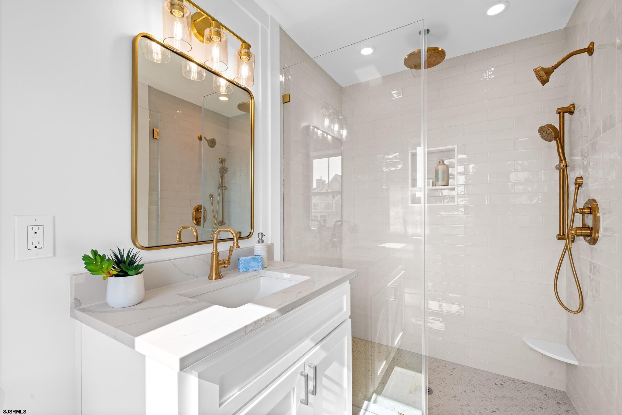 Ocean City, New Jersey 08226, United States, 6 Bedrooms Bedrooms, ,7 BathroomsBathrooms,Residential,Active,236516