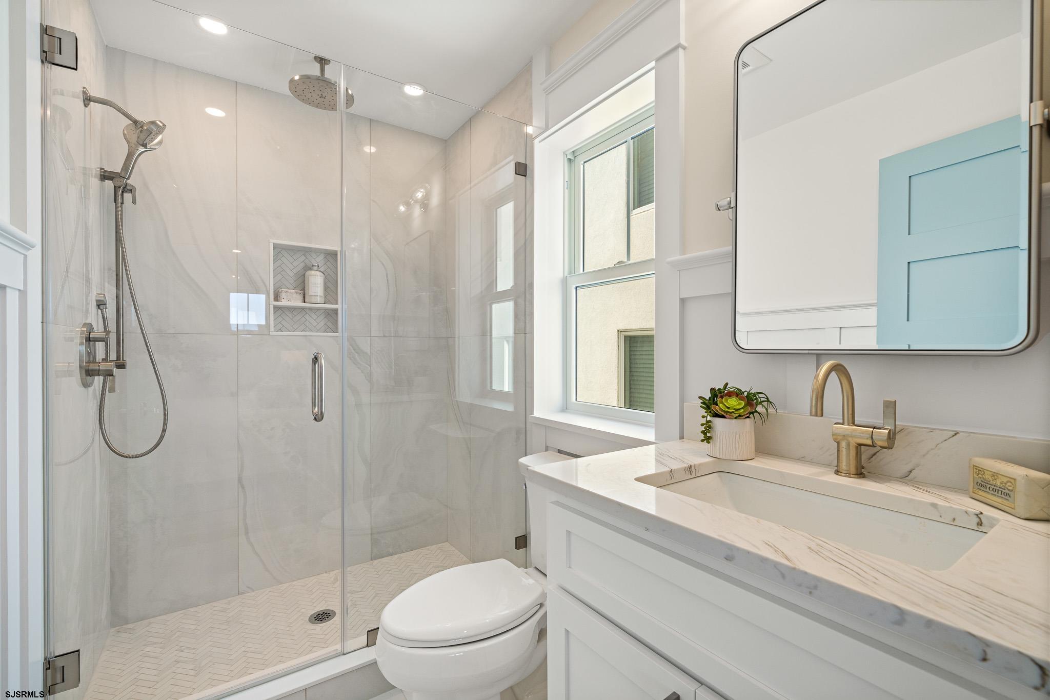 Ocean City, New Jersey 08226, United States, 6 Bedrooms Bedrooms, ,7 BathroomsBathrooms,Residential,Active,236516