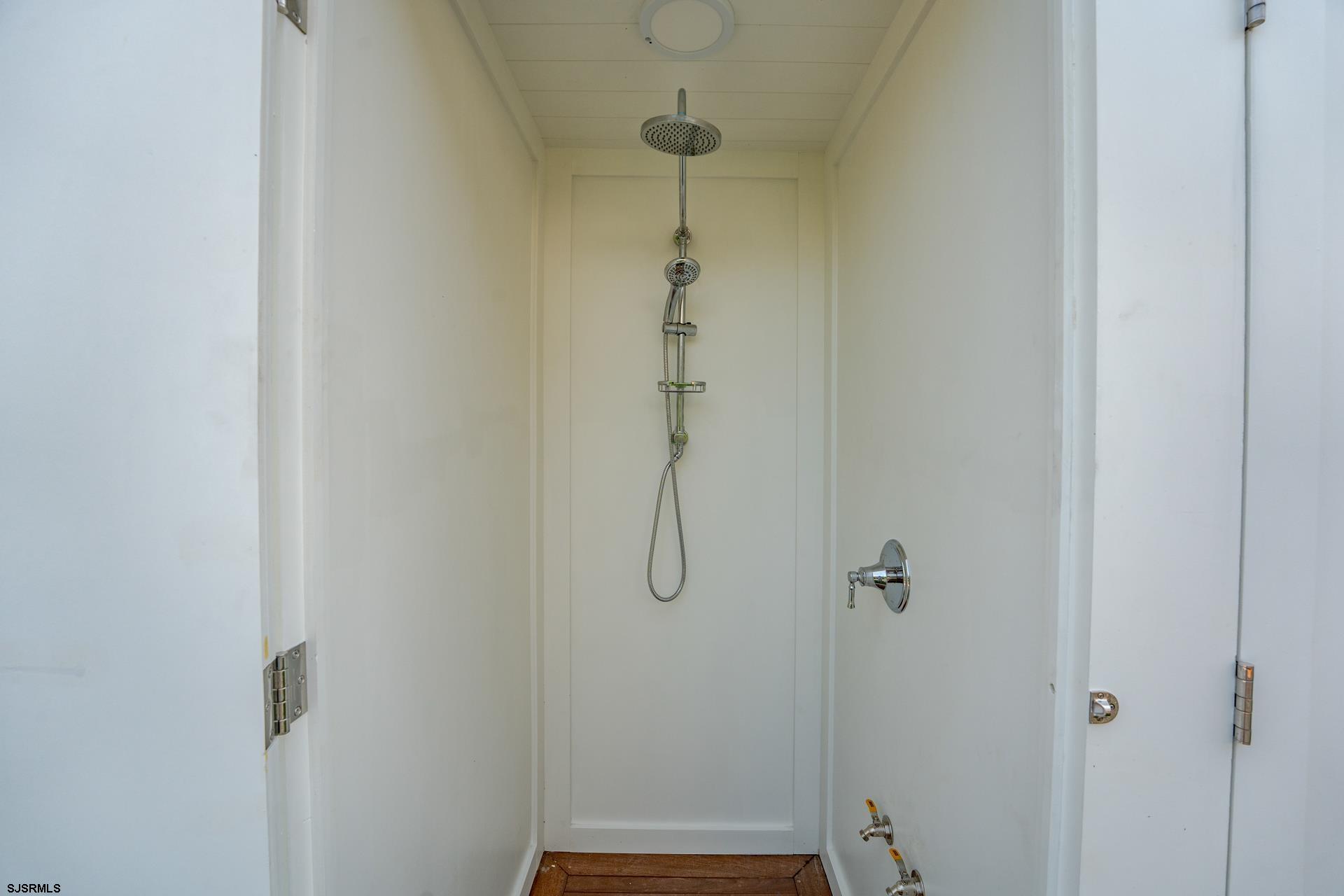 Ocean City, New Jersey 08226, United States, 6 Bedrooms Bedrooms, ,6 BathroomsBathrooms,Residential,Active,150268