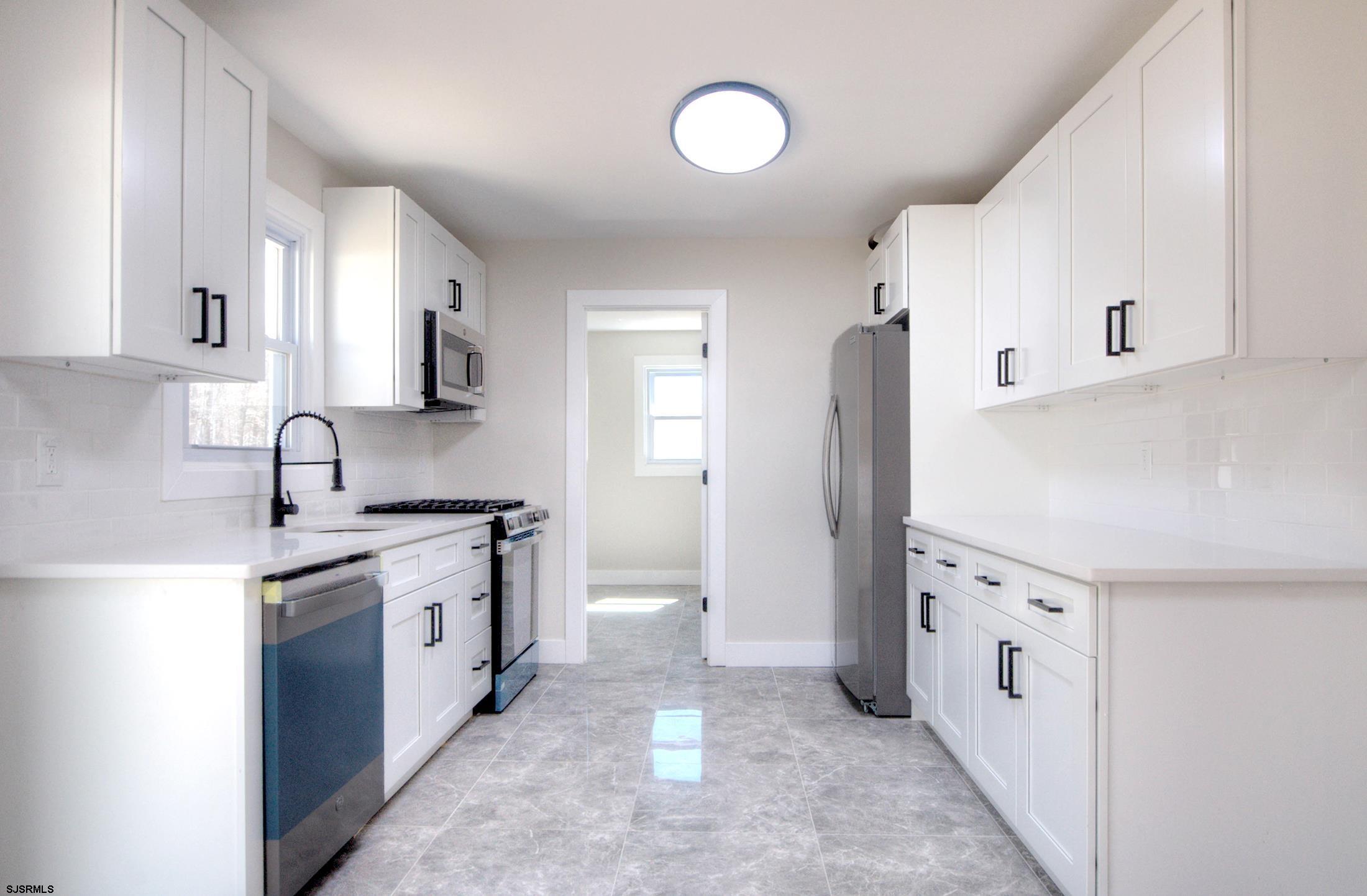 Egg Harbor Township, New Jersey 08234, United States, 3 Bedrooms Bedrooms, ,1 BathroomBathrooms,Residential,Active,96516