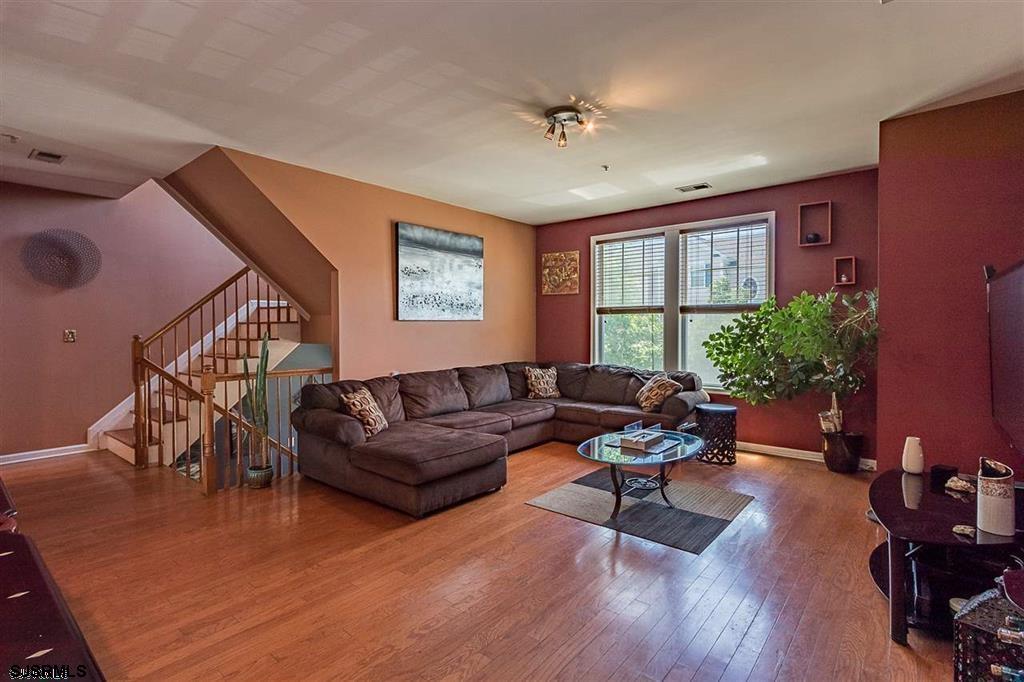 Egg Harbor Township, New Jersey 08234, United States, 4 Bedrooms Bedrooms, ,4 BathroomsBathrooms,Residential,Active,218335