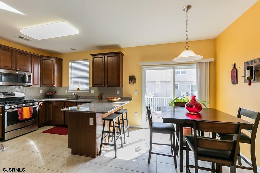 Egg Harbor Township, New Jersey 08234, United States, 4 Bedrooms Bedrooms, ,4 BathroomsBathrooms,Residential,Active,218335