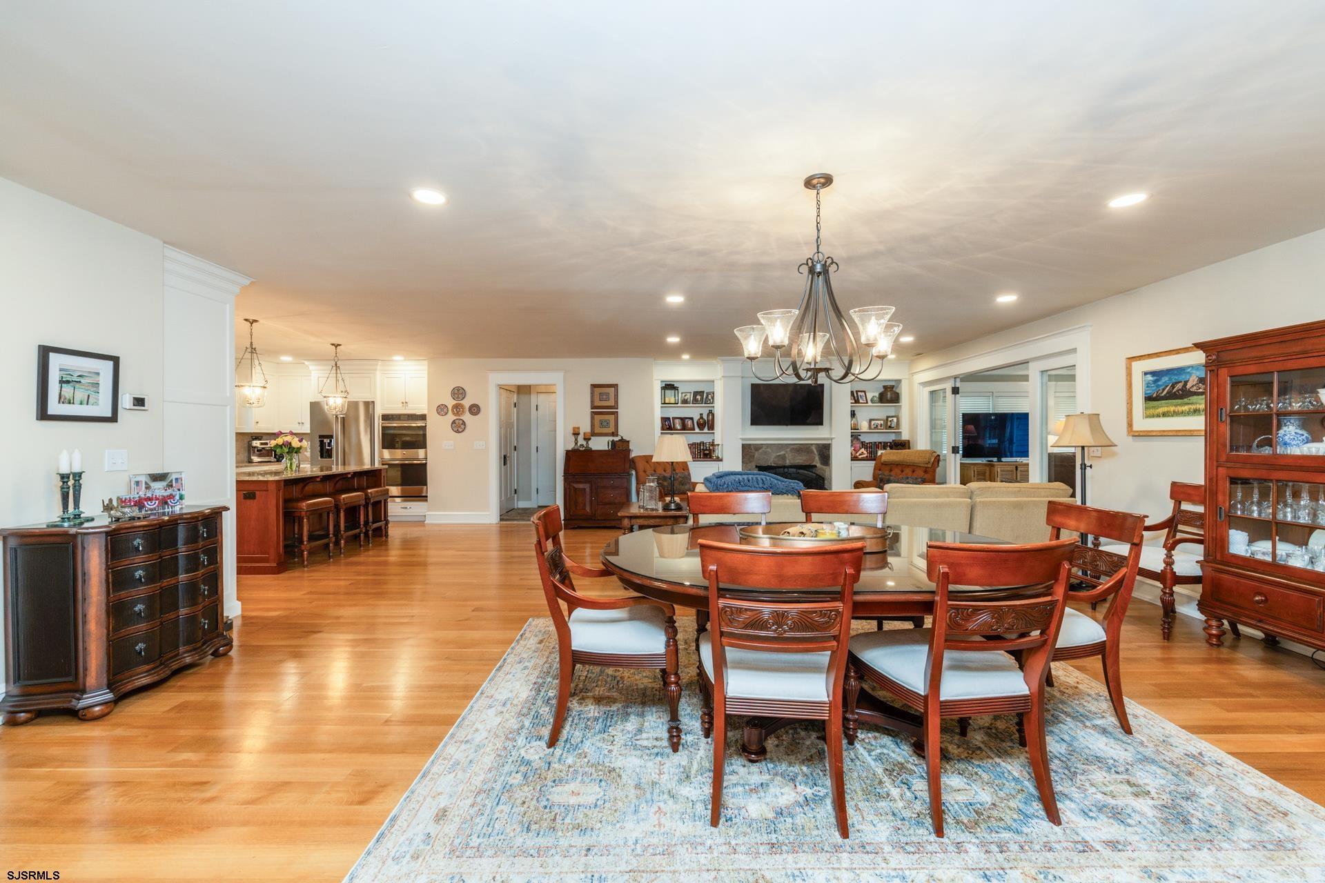 309 E Surf Road