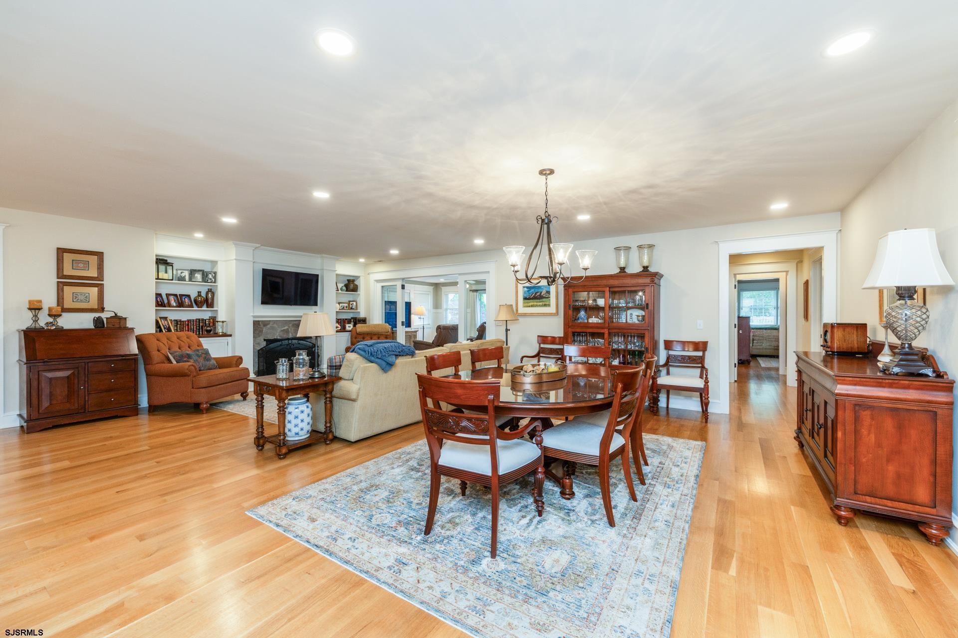 309 E Surf Road