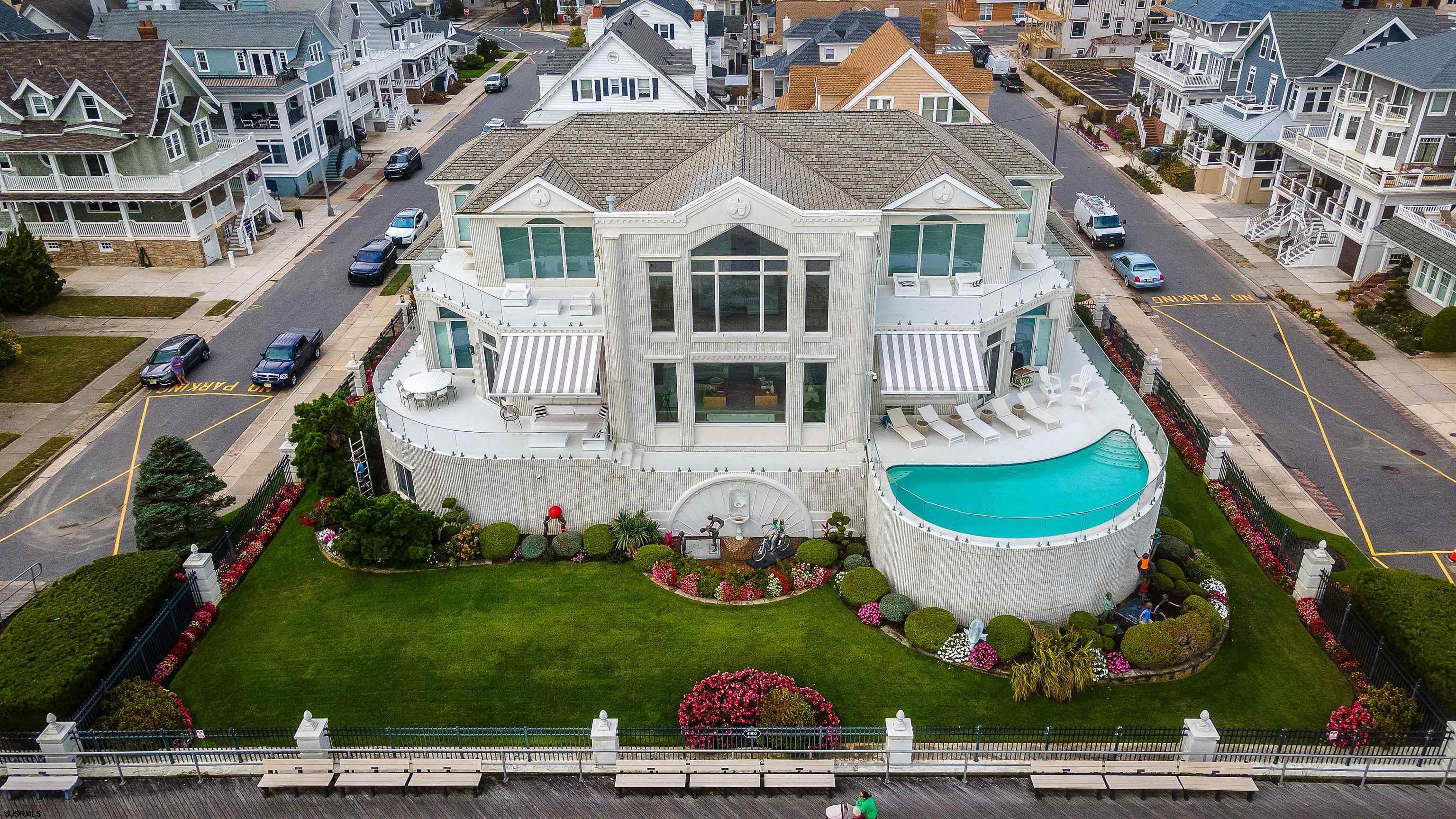 4900 Boardwalk