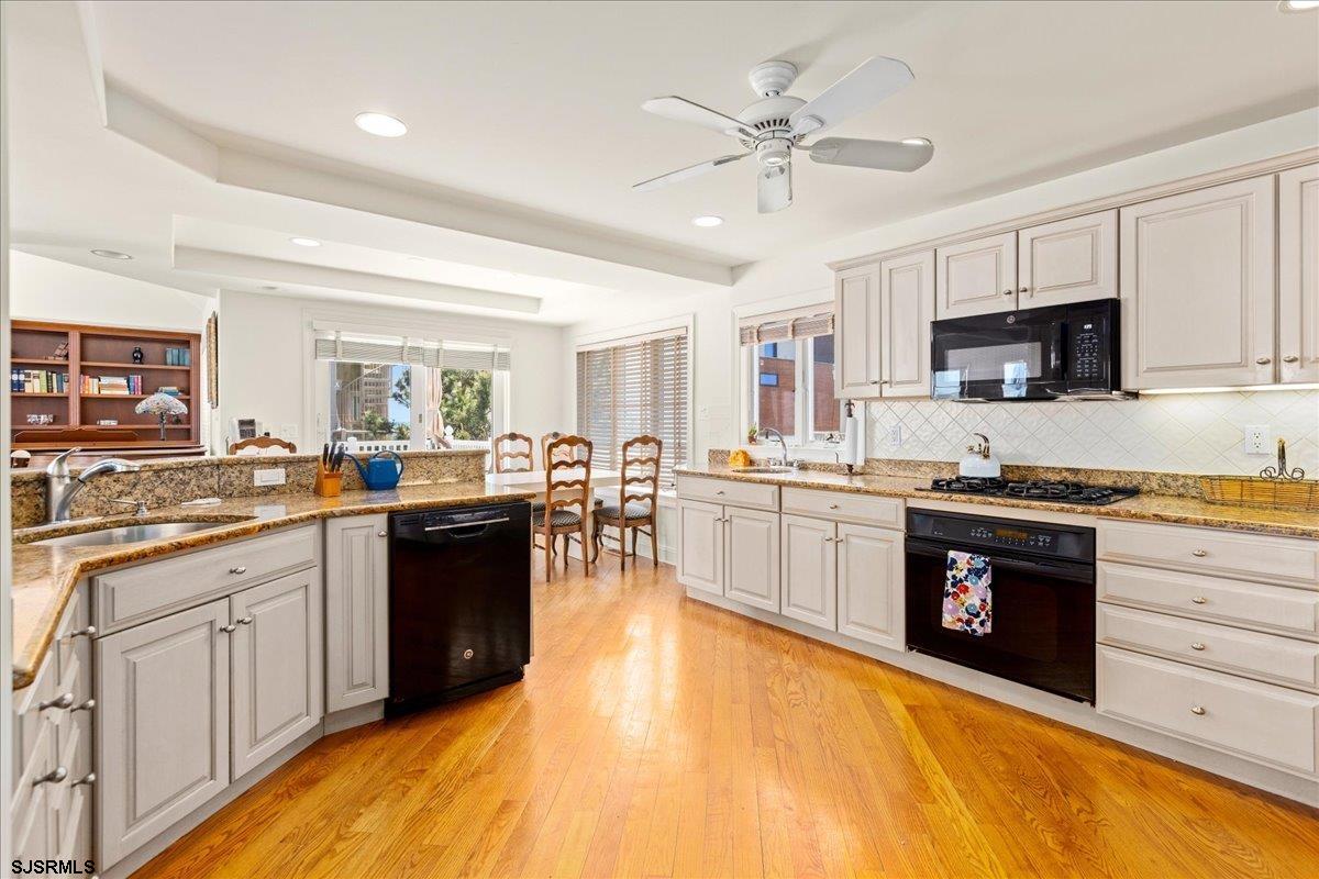 Longport, New Jersey 08403, United States, 3 Bedrooms Bedrooms, ,4 BathroomsBathrooms,Residential,Active,150391