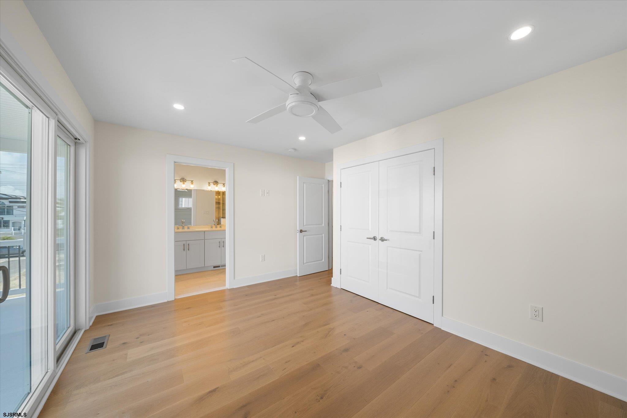 Ocean City, New Jersey 08226, United States, 5 Bedrooms Bedrooms, ,5 BathroomsBathrooms,Residential,Pending,81085