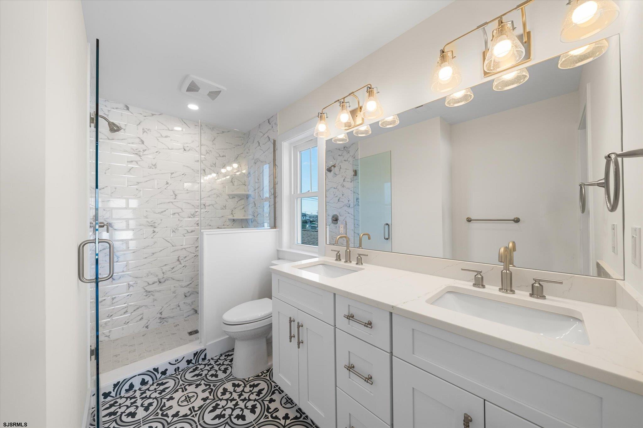 Ocean City, New Jersey 08226, United States, 5 Bedrooms Bedrooms, ,5 BathroomsBathrooms,Residential,Pending,81085