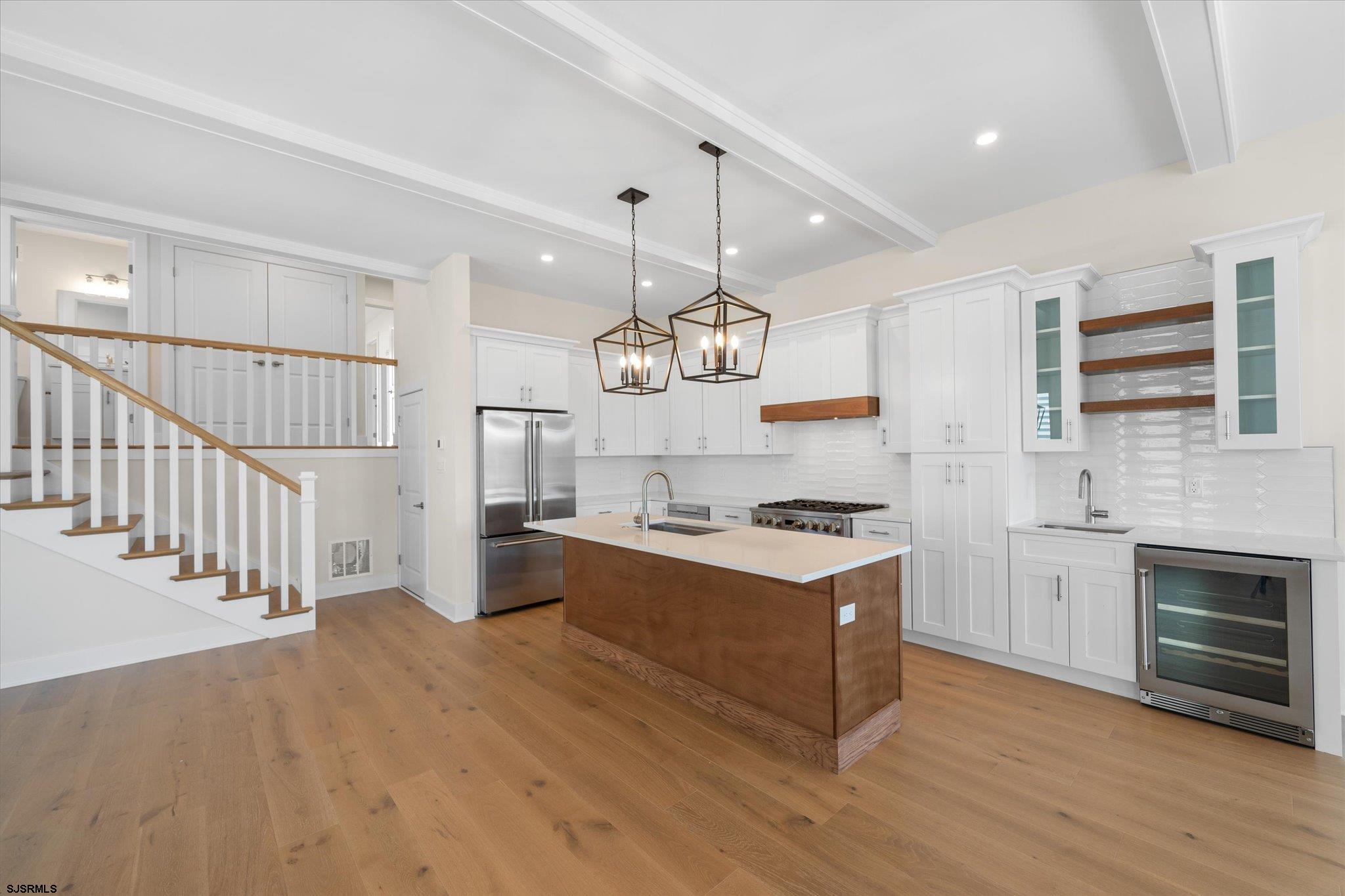 Ocean City, New Jersey 08226, United States, 5 Bedrooms Bedrooms, ,5 BathroomsBathrooms,Residential,Pending,81085