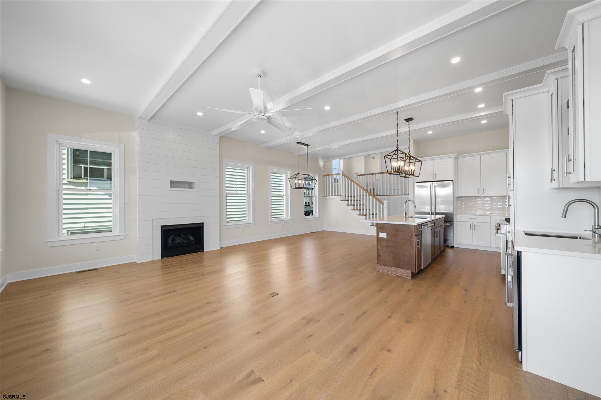 Ocean City, New Jersey 08226, United States, 5 Bedrooms Bedrooms, ,5 BathroomsBathrooms,Residential,Pending,81085