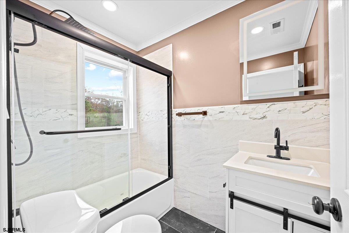 Egg Harbor City, New Jersey 08215, United States, 5 Bedrooms Bedrooms, ,5 BathroomsBathrooms,Residential,Active,247631