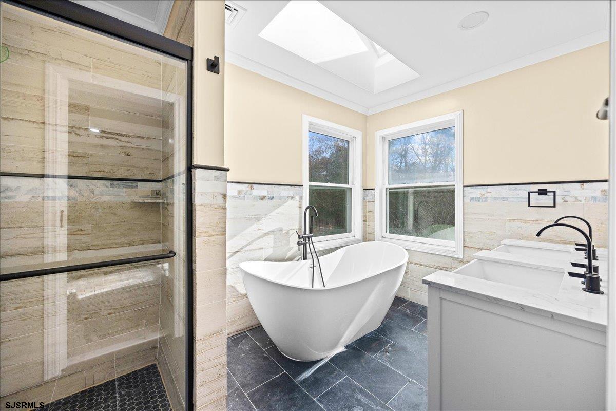 Egg Harbor City, New Jersey 08215, United States, 5 Bedrooms Bedrooms, ,5 BathroomsBathrooms,Residential,Active,247631